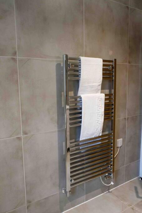 Garden Of Eden 1 Bedroom Flat In Fishponds Bristol Exteriör bild
